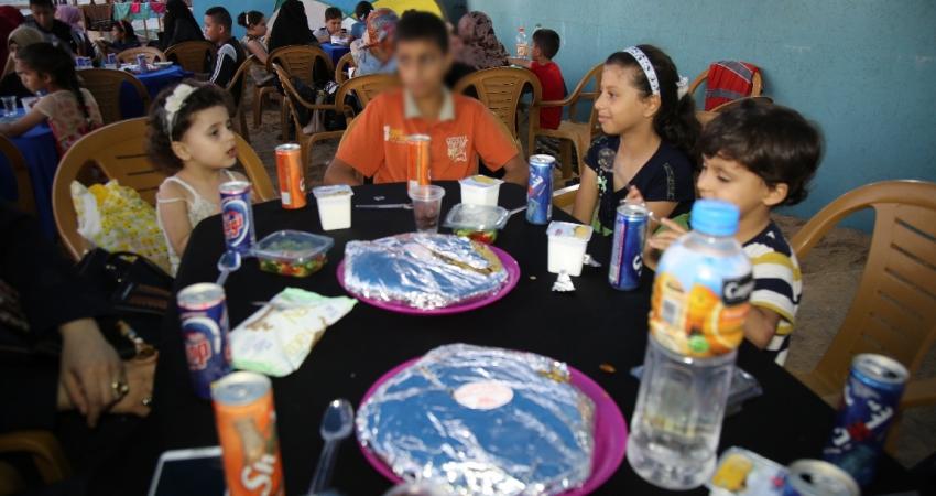 "الوئام" تنفذ إفطارا جماعيا بتمويل 3 مؤسسات دولية