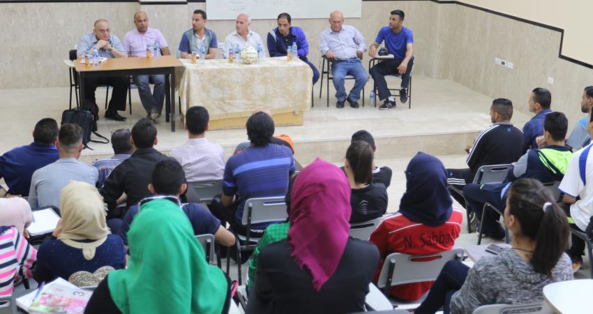 جانب من  دورة  تحكيم كرة القدم   (2)