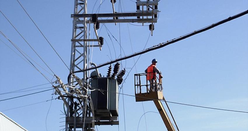 شركة توزيع الكهرباء تبدأ مشروعًا لضبط السرقات والتعديات