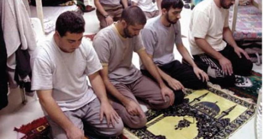 صلاة الأسرى