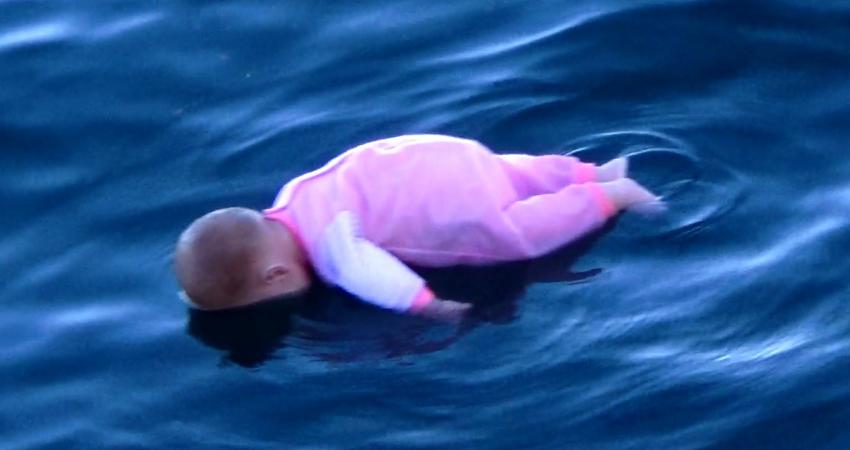 وفاة طفلة غرقًا في بحر خانيونس 