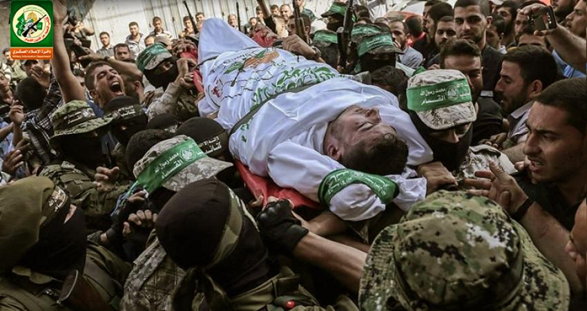 ​زفت كتائب الشهيد عز الدين القسام الجناح العسكري لحركة المقاومة الإسلامية "حماس" إلى أحد مجاهديها الأبطال من بلدة جباليا شمال قطاع غزة، والذي استشهد إثر انفجار عرضي.