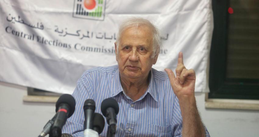 لجنة الانتخابات ترحب بموقف حماس من الانتخابات المحلية
