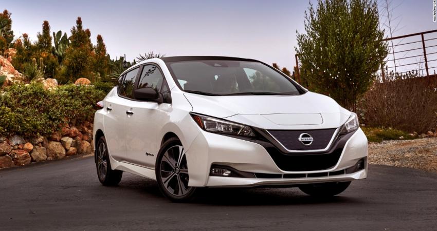 170906000026-cnnmoney-nissan-leaf-super-169