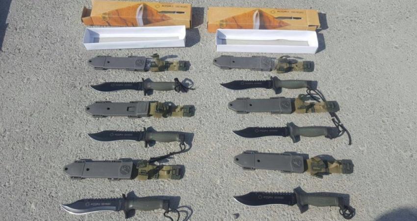 سكاكين للكوماندوز البحري بغزة