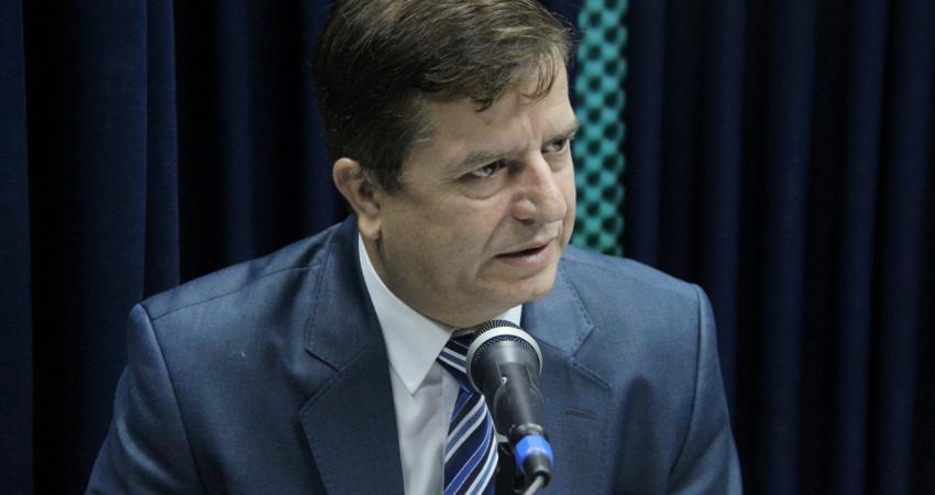 وزير الصحة جواد عواد