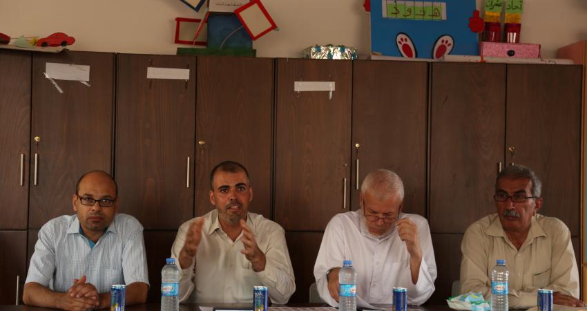 بلدية خان يونس تجتمع مع مرشحي لجنة حي 