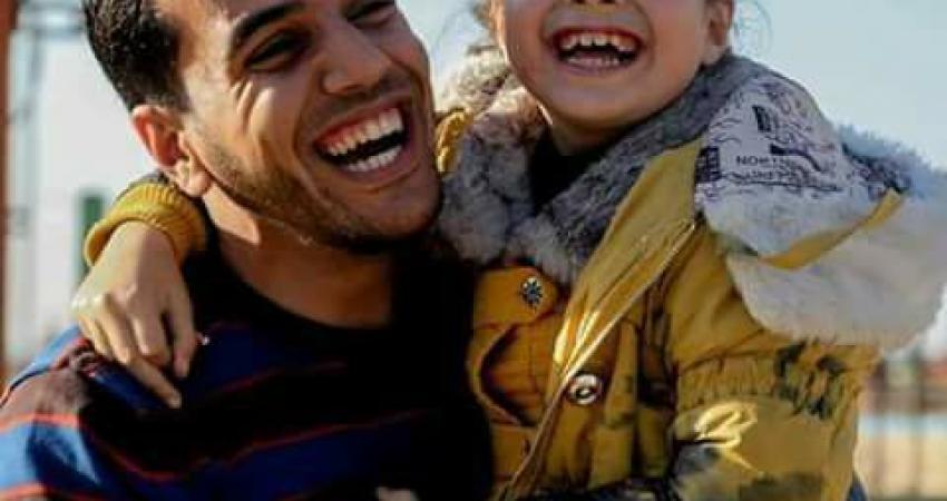 أنظروا للسماء وابتسموا ياسر سيأخذ لنا صورة1