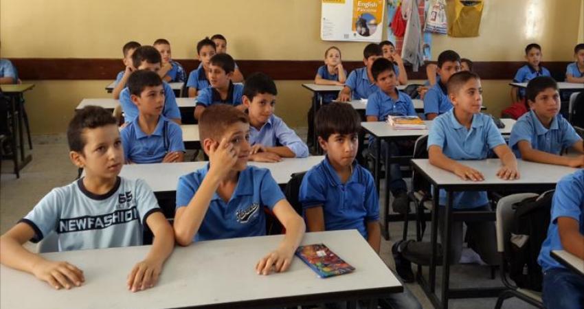 طلاب المدارس الفلسطينية
