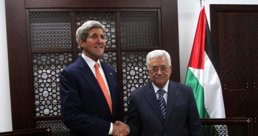 o-JOHN-KERRY-AND-MAHMOUD-ABBAS-facebook