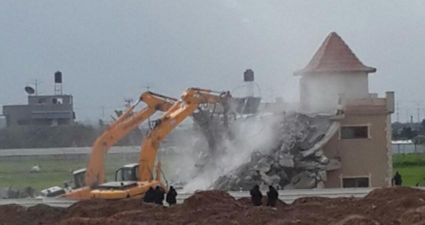 هدم منازل في قلنسوة من قوات الاحتلال