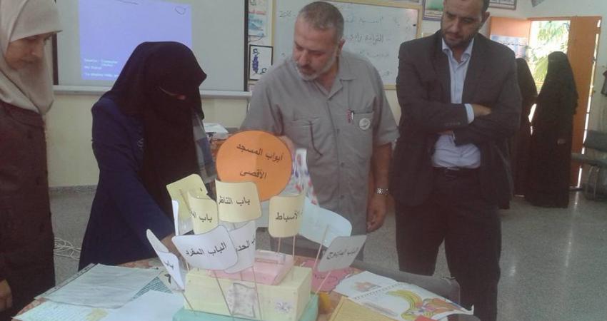 صورة خبر تفقد التعليم العالي فعاليات أسبوع المكتبات بمدارس الوسطى