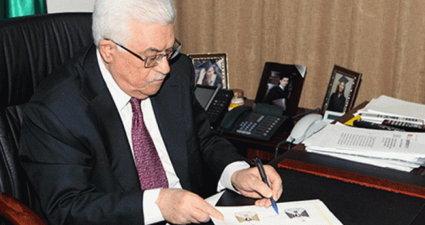 عباس يصدر مرسومين جديدين خاصين بشعت والنتشة