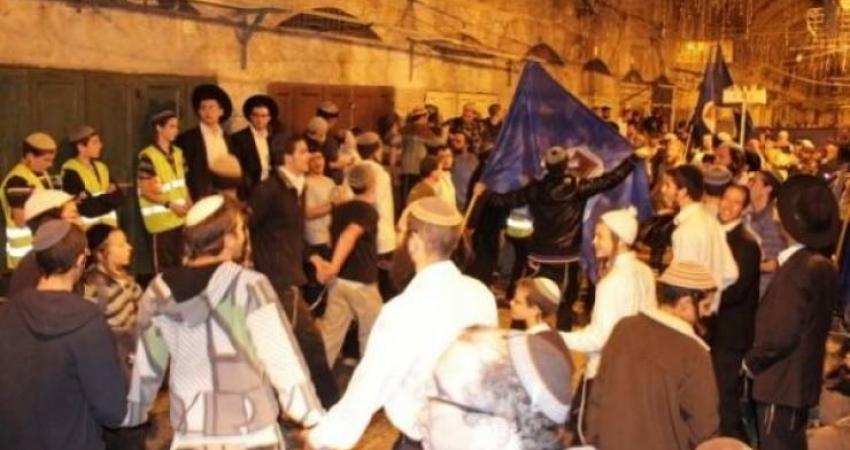 مستوطنون في حي الرامة