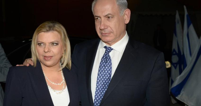 Prime-Minister-Netanyahu-and-his-wife-took-off-to-London-to-attend-the-funeral-of-former-British-Prime-Minister-Thatcher