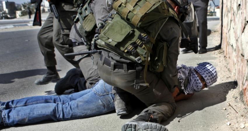 الاحتلال ينكل بمواطن من الرامة جنوب جنين