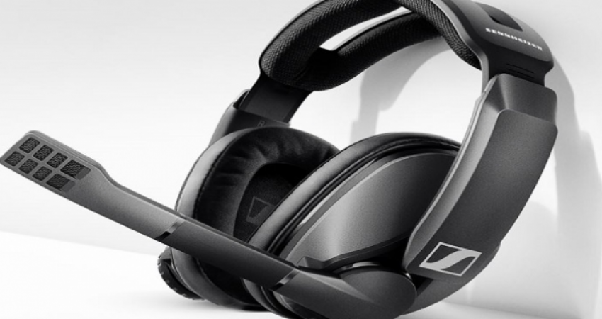 62-140405-sennheiser-wireless-headphone-gaming-fans_700x400