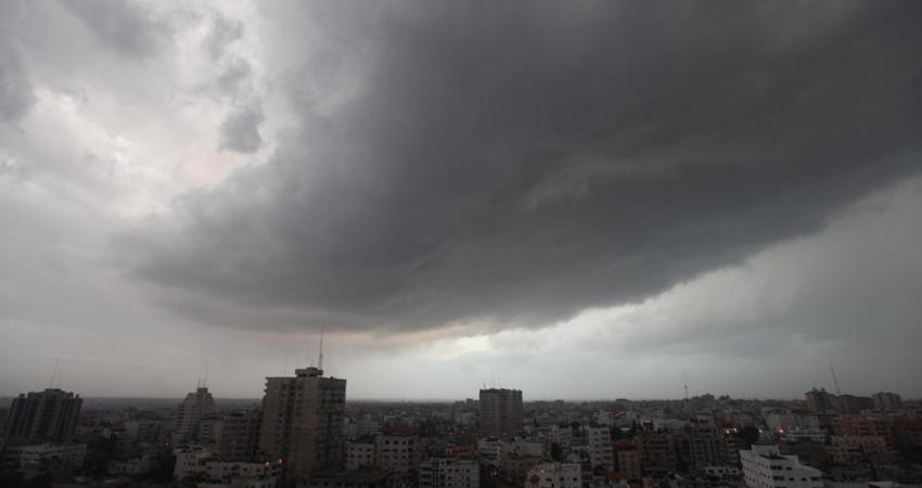 الطقس: أجواء باردة واحتمال تساقط أمطار