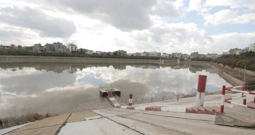 اللجنة القطرية تُشرف على تشغيل مضخات تصريف مياه الأمطار