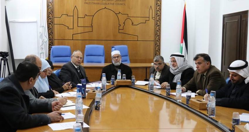 خلال ورشة عمل في التشريعي حول الجامعات والكليات بغزة