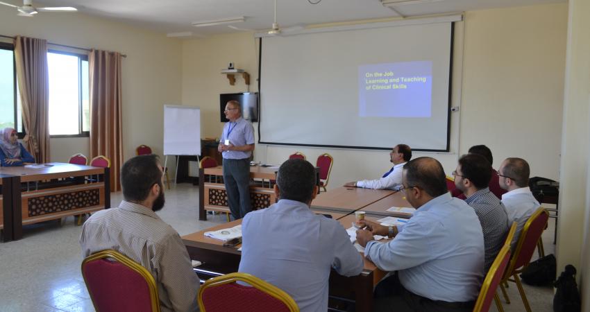 كلية الطب بـ