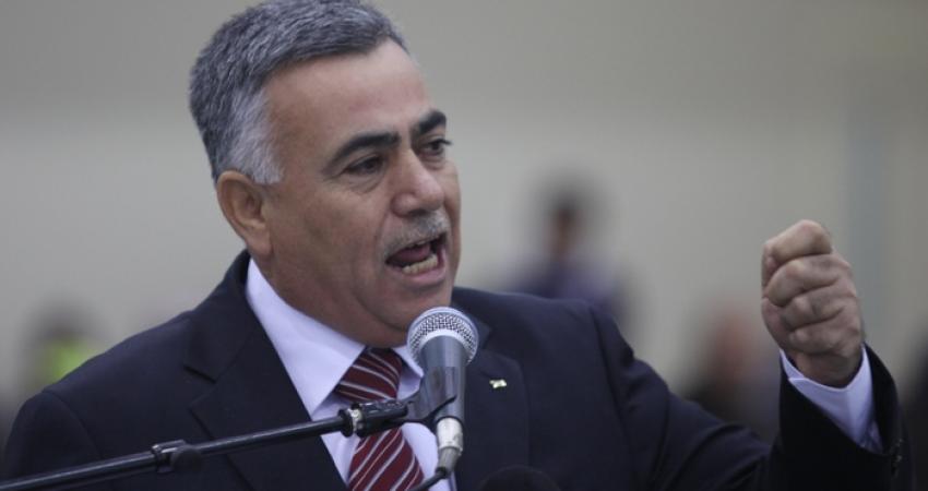 الوزير الأعرج: كل إجراءات الانتخابات المحلية ستتوقف قال وزير الحكم المحلي حسين الأعرج، اليوم الخميس، إن الوزارة وهي الجهة المسؤولية عن متابعة إجراء الانتخابات المحلية، ملتزمة التزاما تاما بقرار المحكمة العليا بوقف إجراء الانتخابات المحلية. وأضاف الأعرج: "