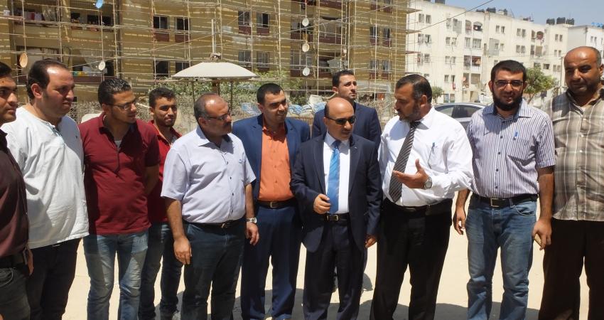 الوزير الحساينة يتفقد اعمال التطوير والتأهيل في حي الندى  (1)
