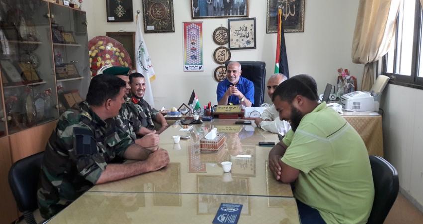 مدير تعليم الوسطى يلتقي قائد الفتوة الجديد بالقطاع