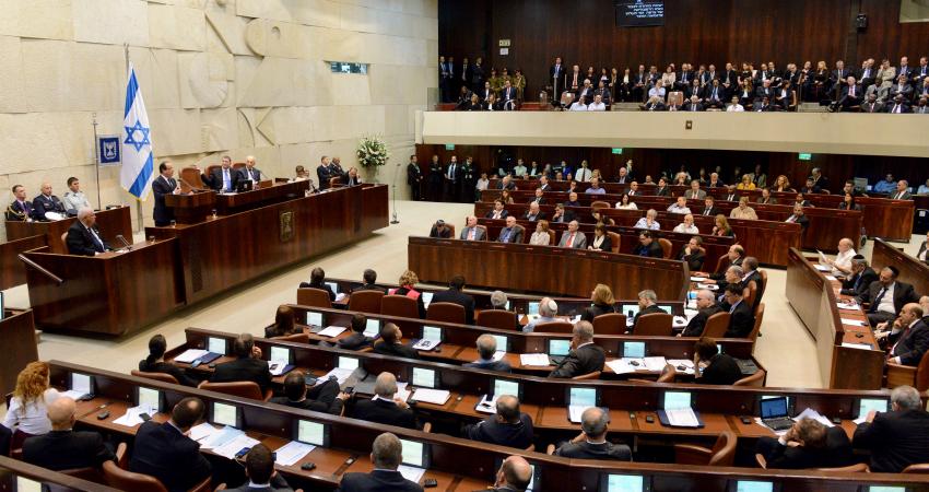 مشروع إسرائيلي لسحب الإقامة من المقدسيين والجولانيين