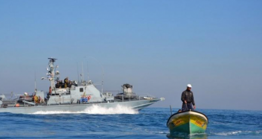 116-111635-israeli-navy-arrests-palestinian-fishermen_700x400