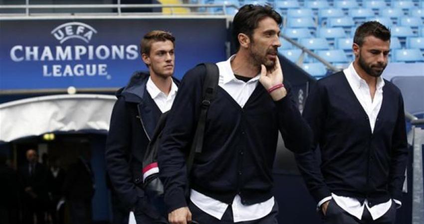 Gianluigi-Buffon-Andrea-Barzagli-201478