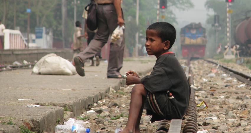 Street_Child,_Srimangal_Railway_Station