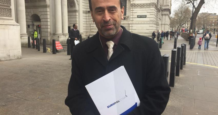 زاهر بيراوي اللجنة الدولية لكسر الحصار عن غزة 