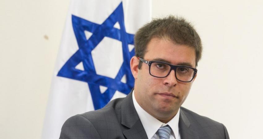 F151012MA0041-e1457712406347