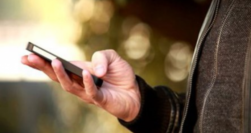 مواطنة تكشف اتصال المخابرات.. هكذا تصرفت