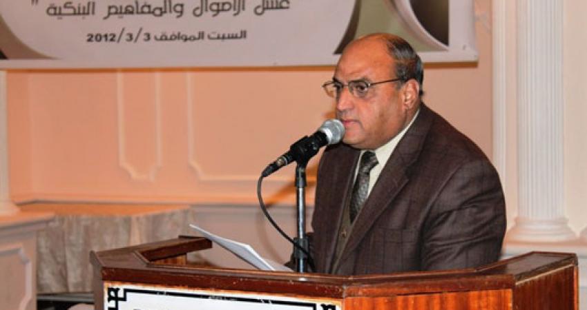 صرصور يعترض لعباس عن إقالته