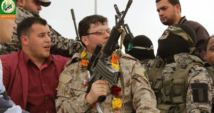 أسير قسامي يتنسم الحرية بعد 11 عاماً من الاعتقال