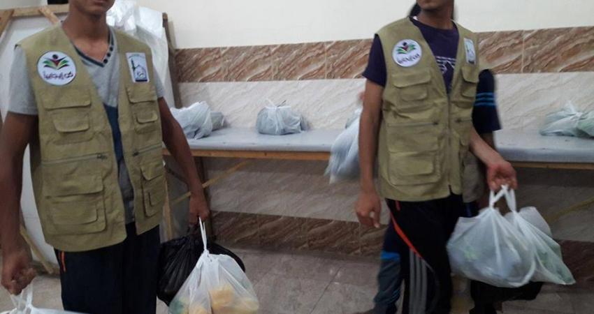 مسجد السلام يوزع سلة خضروات برمضان