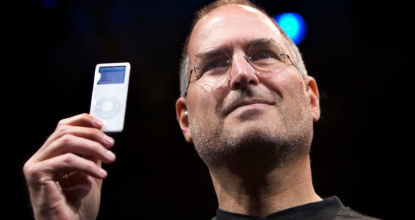 104614743-GettyImages-524048206-steve-jobs-ipod-nano-750x430