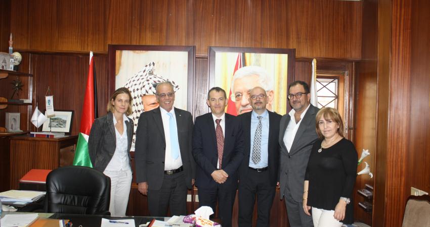 خلال بحث التعاون المشترك