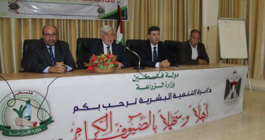 وزير الزراعة يشكل لجنة فنية لمتابعة أعمال الوزارة في غزة