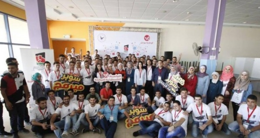 نجاح باهر لـ"أولمبياد فلسطين البرمجي الثاني" بنابلس