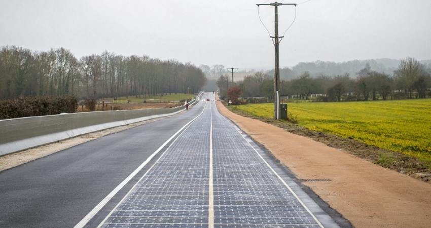 افتتاح أول طريق بالطاقة الشمسية في العالم