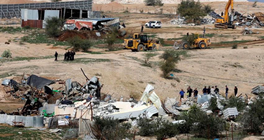 هدم سلطات الاحتلال قرية أم الحيران