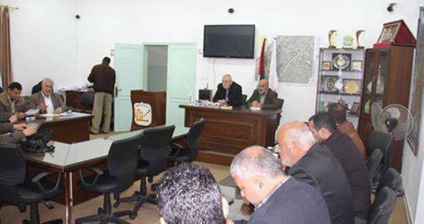 صورة خبر استقبال رئيس بلدية دير البلح وفد من وزارة الحكم المحلي