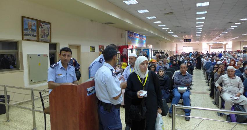 26 ألف مسافر تنقلوا عبر معبر الكرامة الأسبوع الماضي
