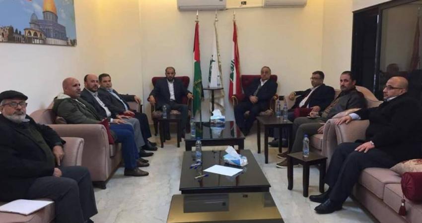 وفد قيادي من حماس يلتقي الجبهة الشعبية في بيروت