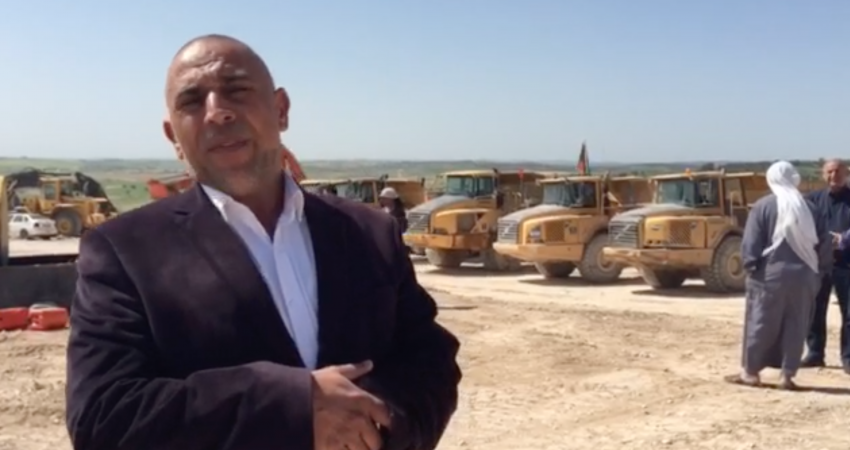 الاحتلال يواصل تدمير أراضي العراقيب لليوم الثاني