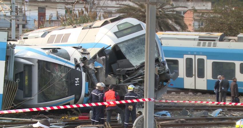 صورة حادث تصادم قطارين