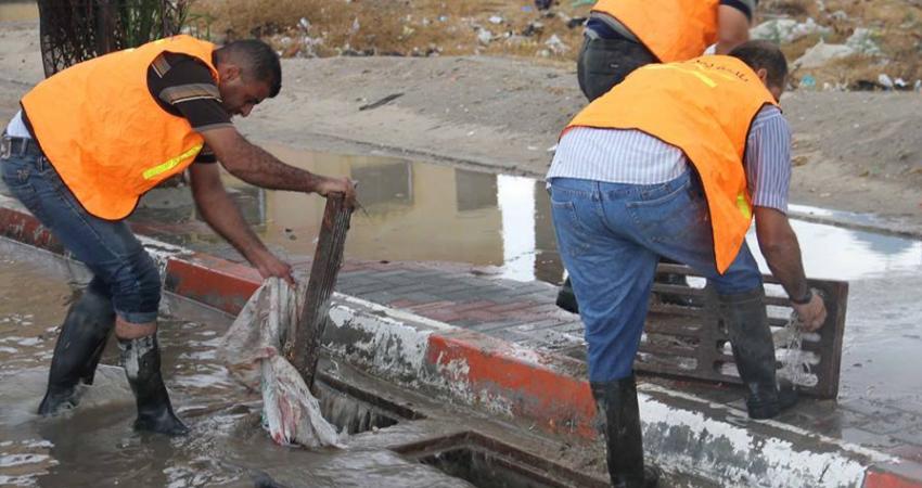 صورة خبر اعلان بلدية دير البلح جهوزيتها لفصل الشتاء